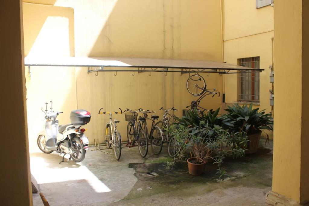 Lovely Flat, Ground Floor Centre Of Bologna! :) Экстерьер фото
