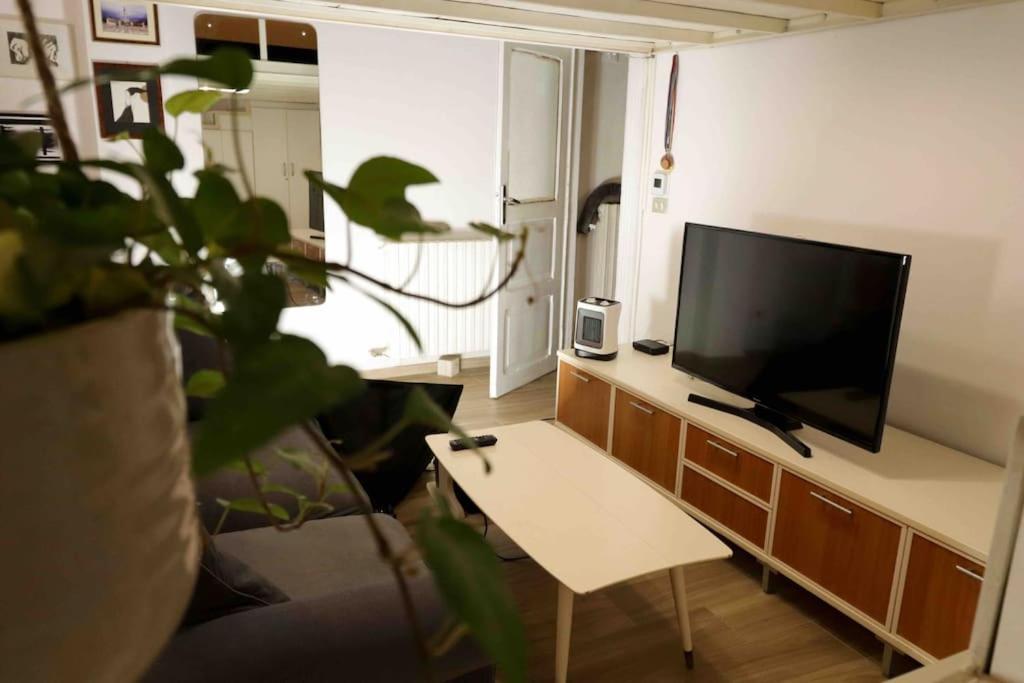 Lovely Flat, Ground Floor Centre Of Bologna! :) Экстерьер фото